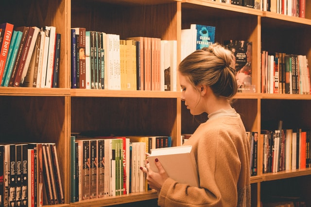 Buchtipp Bestseller 2024: Die besten Bestseller Bücher, spannenden Thriller und bewegenden Romane – Entdecken Sie Neuerscheinungen und Klassiker der Literatur sowie aktuelle Sachbücher und Kinderbuch Neuheiten