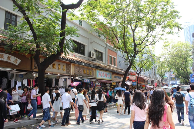 Kölner Rosenmontagszug: Trump entblößt